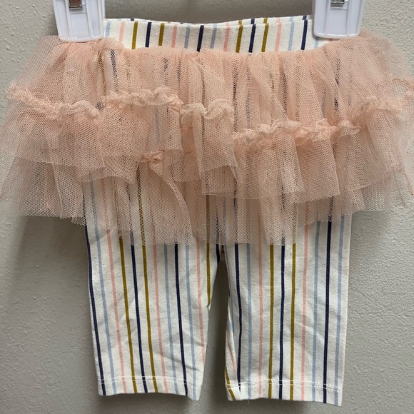 Beach Vibes Two Piece Set - Picture 2 of 8